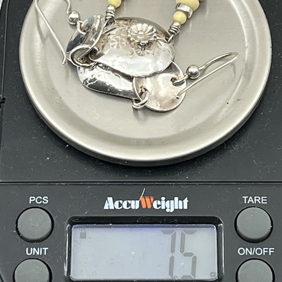 90's Vintage Sterling Silver Dangle Earrings with Floral Sunburst Design - Picture 15 of 15